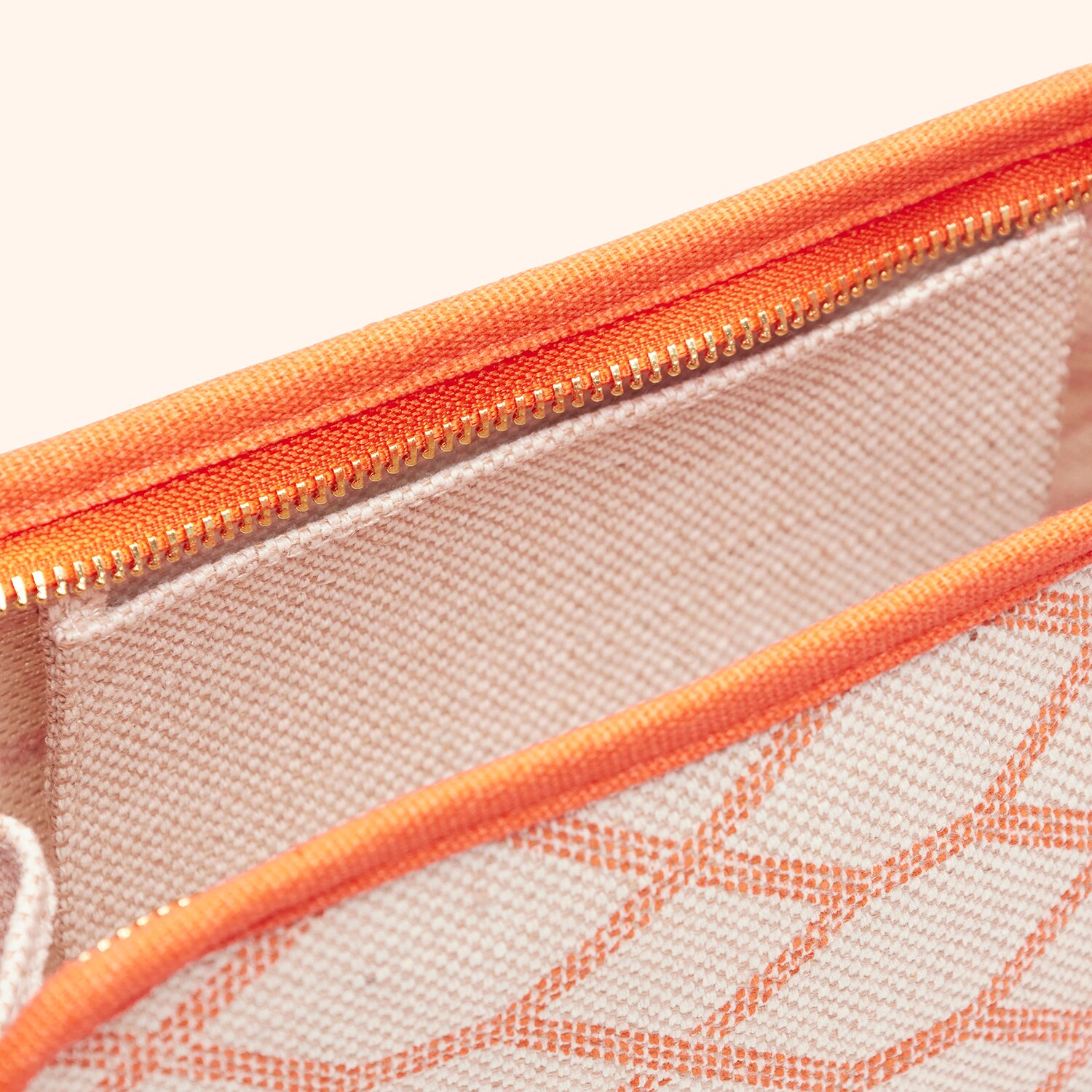 Escalator pattern pouch | LE BON MARCHÉ RIVE GAUCHE Le Bon Marché